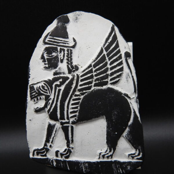 Basorelief Sfinx bicefal