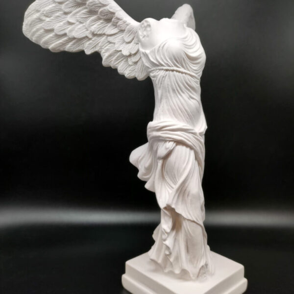 Statuetă Nike - Victoria din Samothrace
